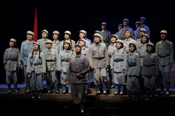 牛融网 中国人民大学话剧《陕北公学》首次在港演出